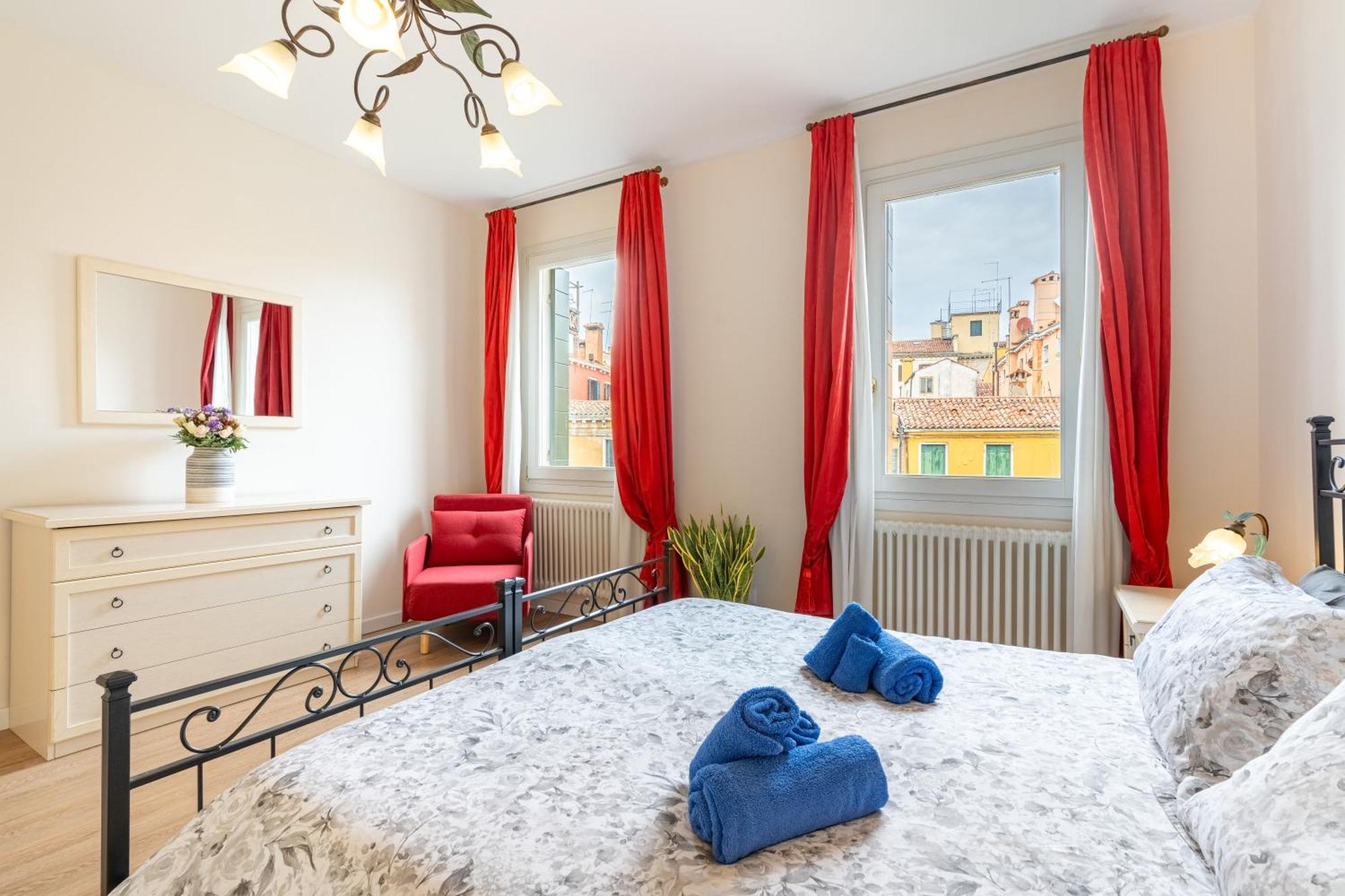 Appartamento Vista Canale, 4 Ospiti, 2 E 2 Bagni *