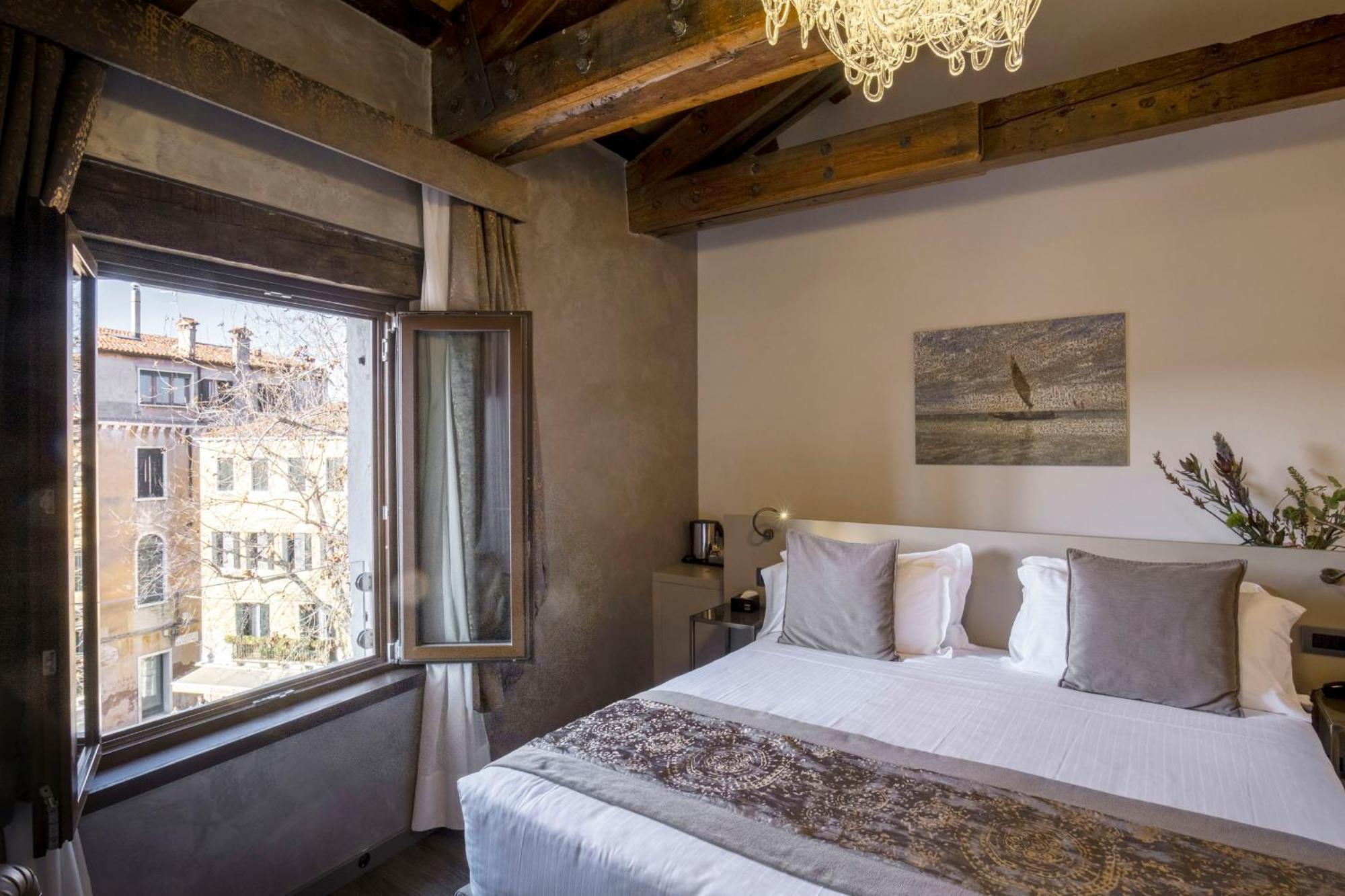 Aquarius - Ascend Collection Venice