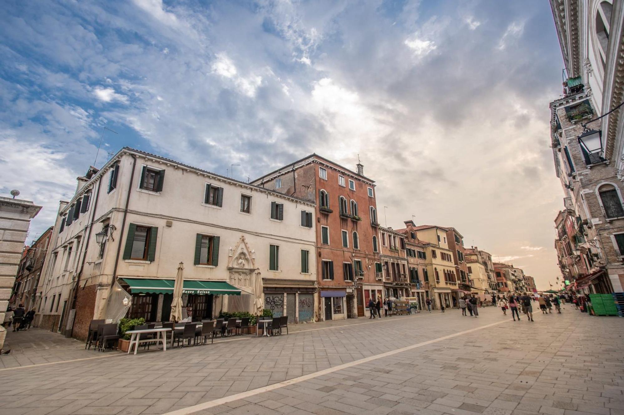 Apartment Stunning Venetian By Biennale Gardens