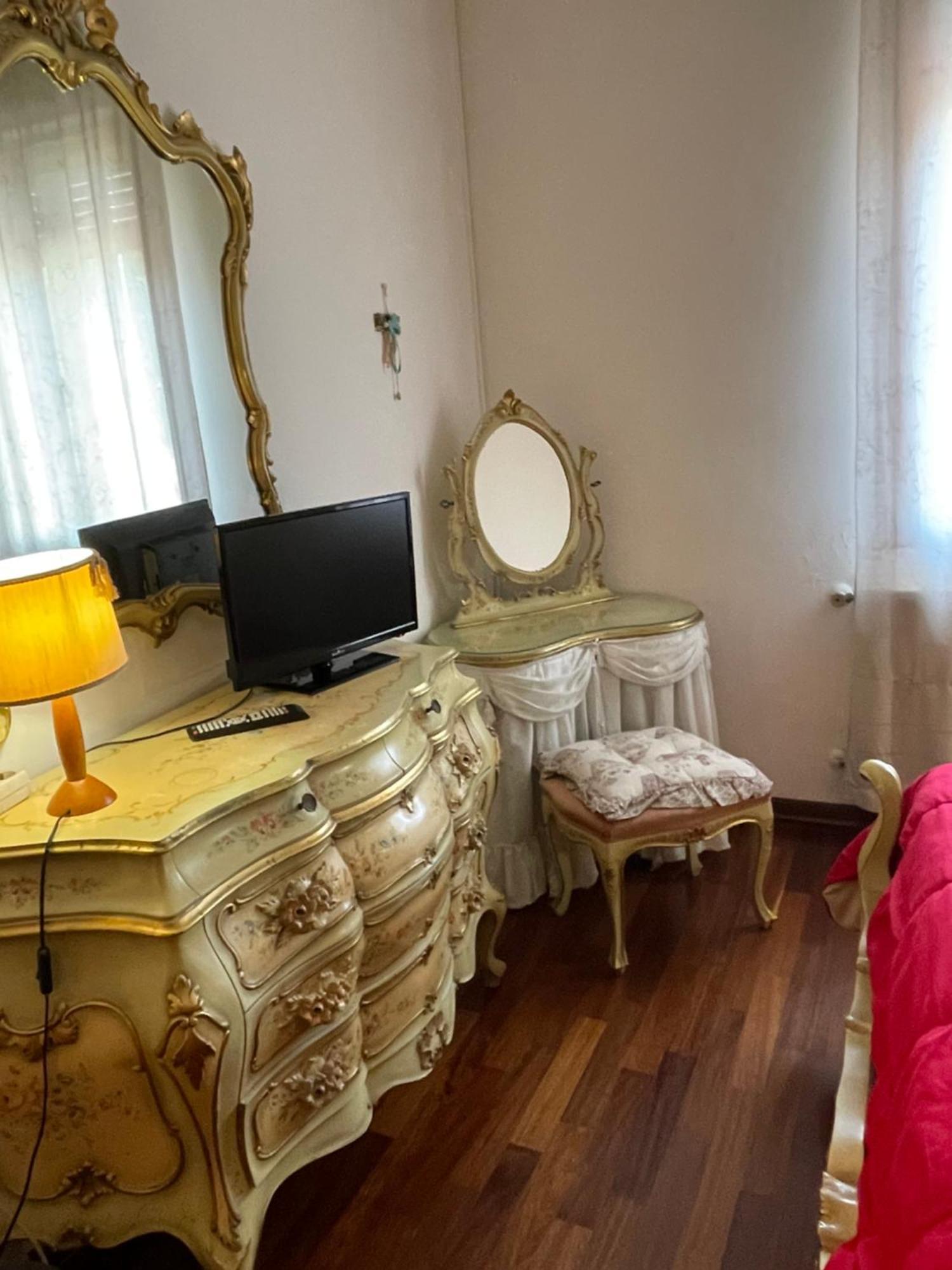 Lovenice Center Love hotel *