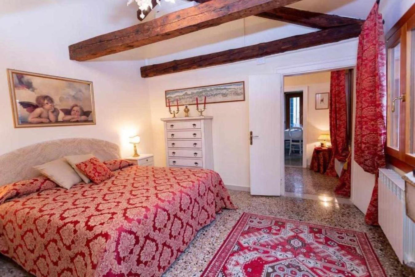 Emanuela'S Flat Apartment *