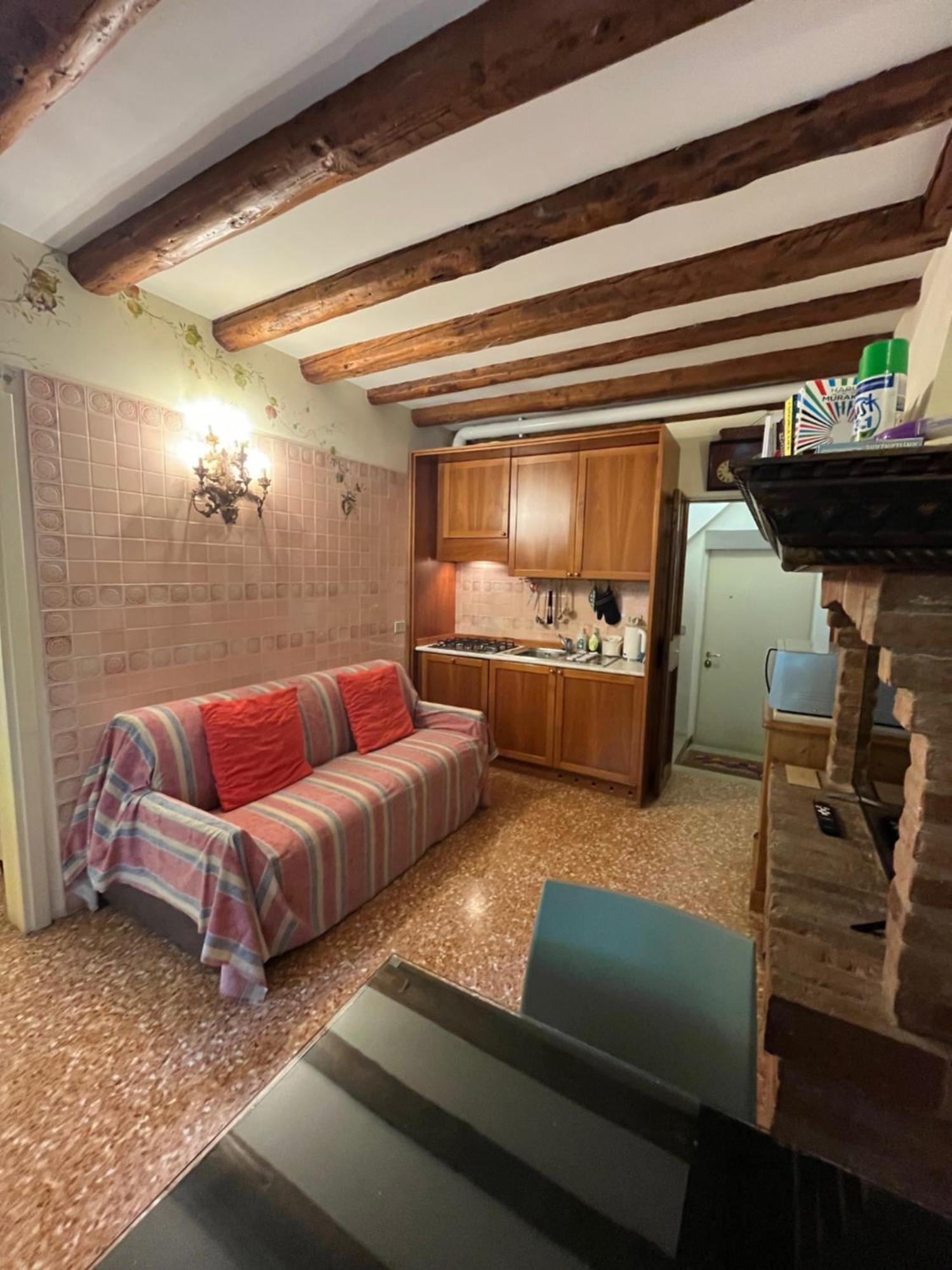 Peggy Apartment *