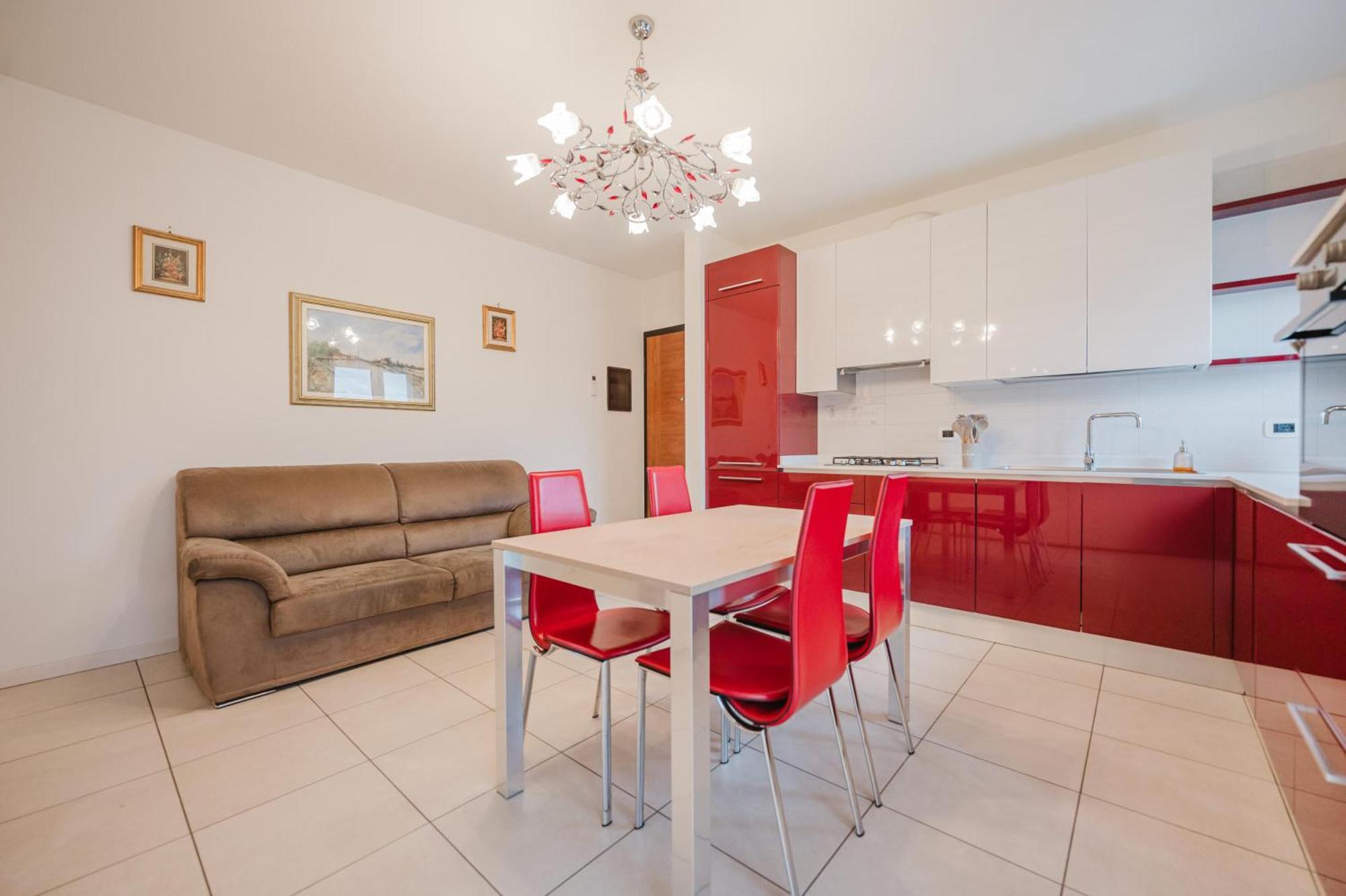 Apartment Lucrezia - 10 Min From & Free Parking *