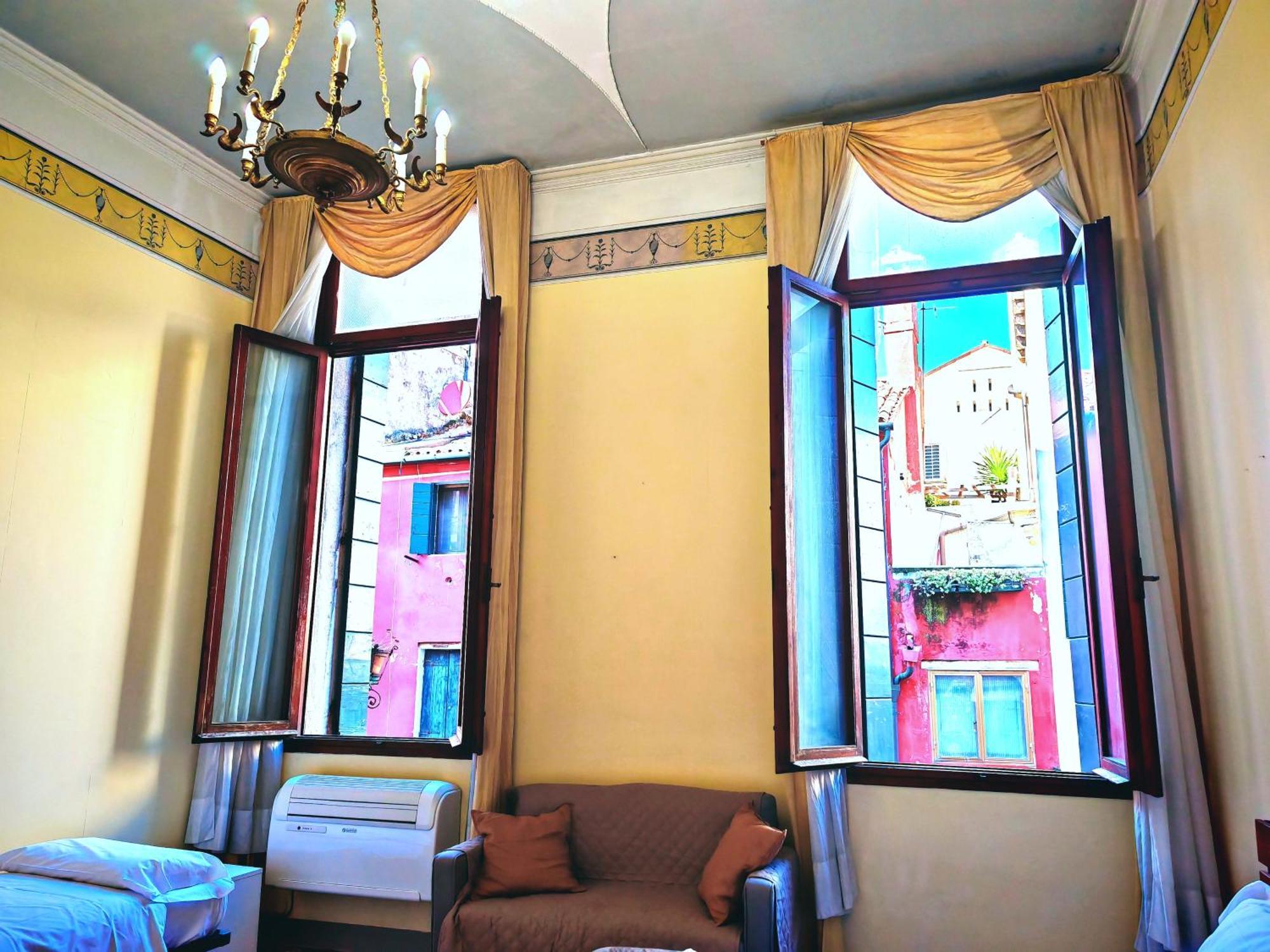 Guest house Tourist House *