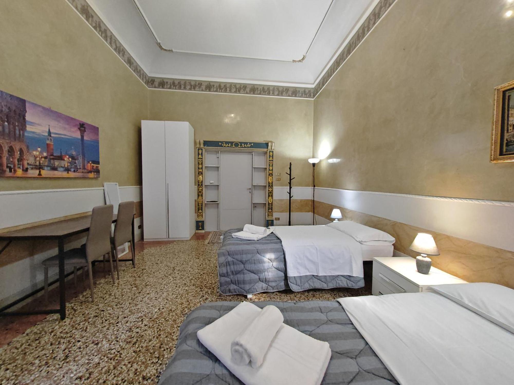 Tourist House * Venice