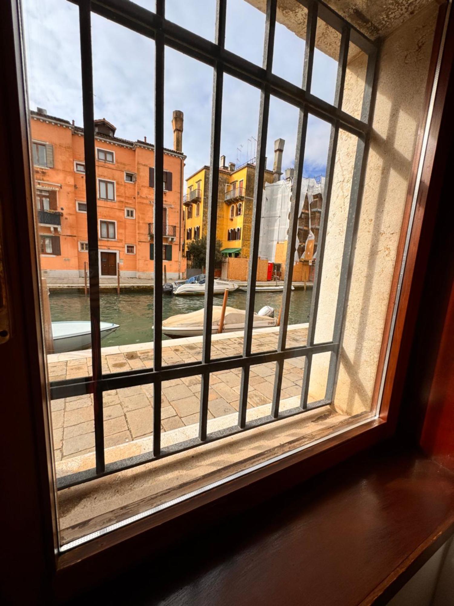 Ca' De Le Capuzine * Venice