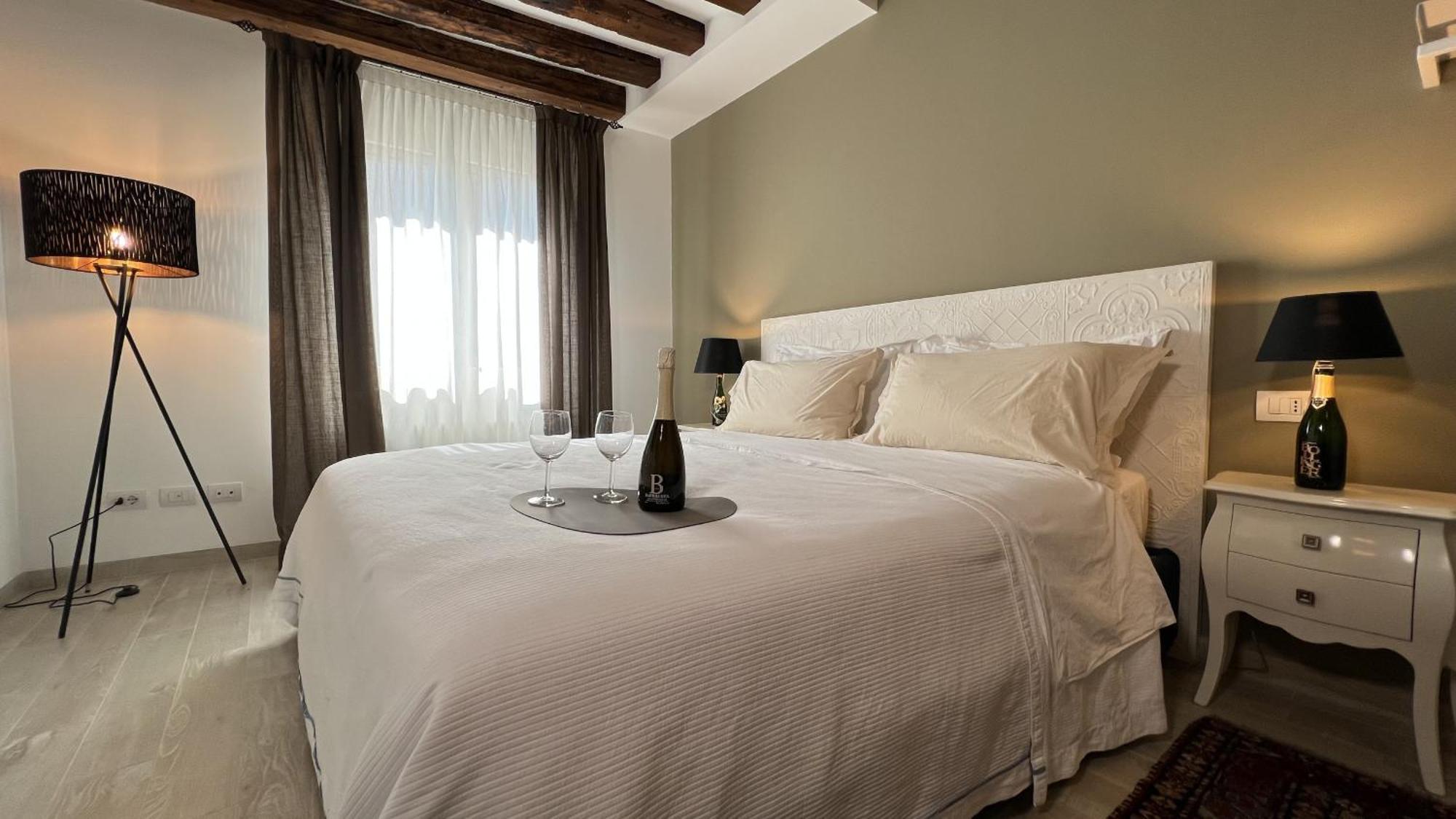 Appartamento Stella Bis, 500m From Rialto's Bridge *