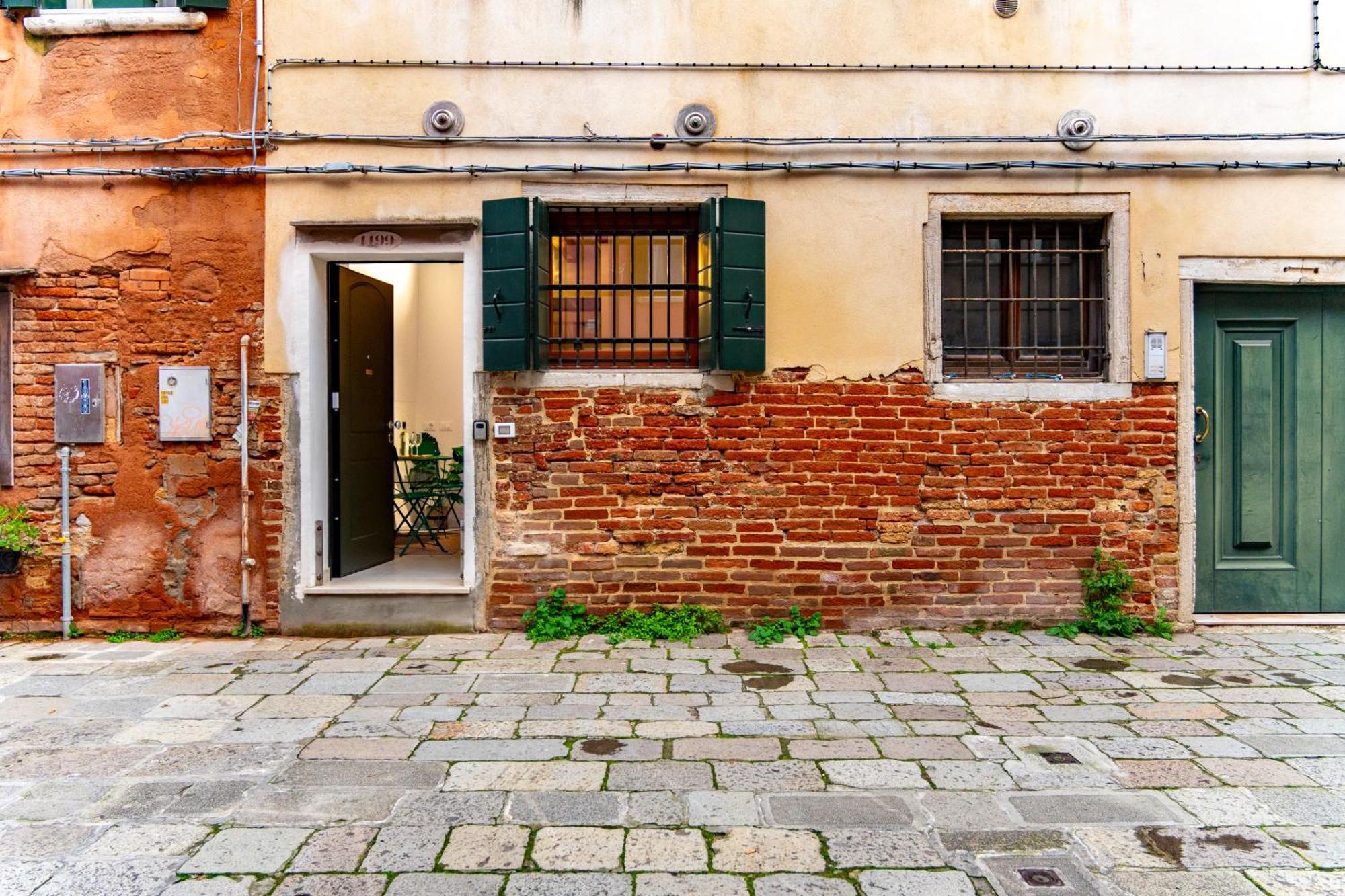 Recreate - Biennale Apartment Venice