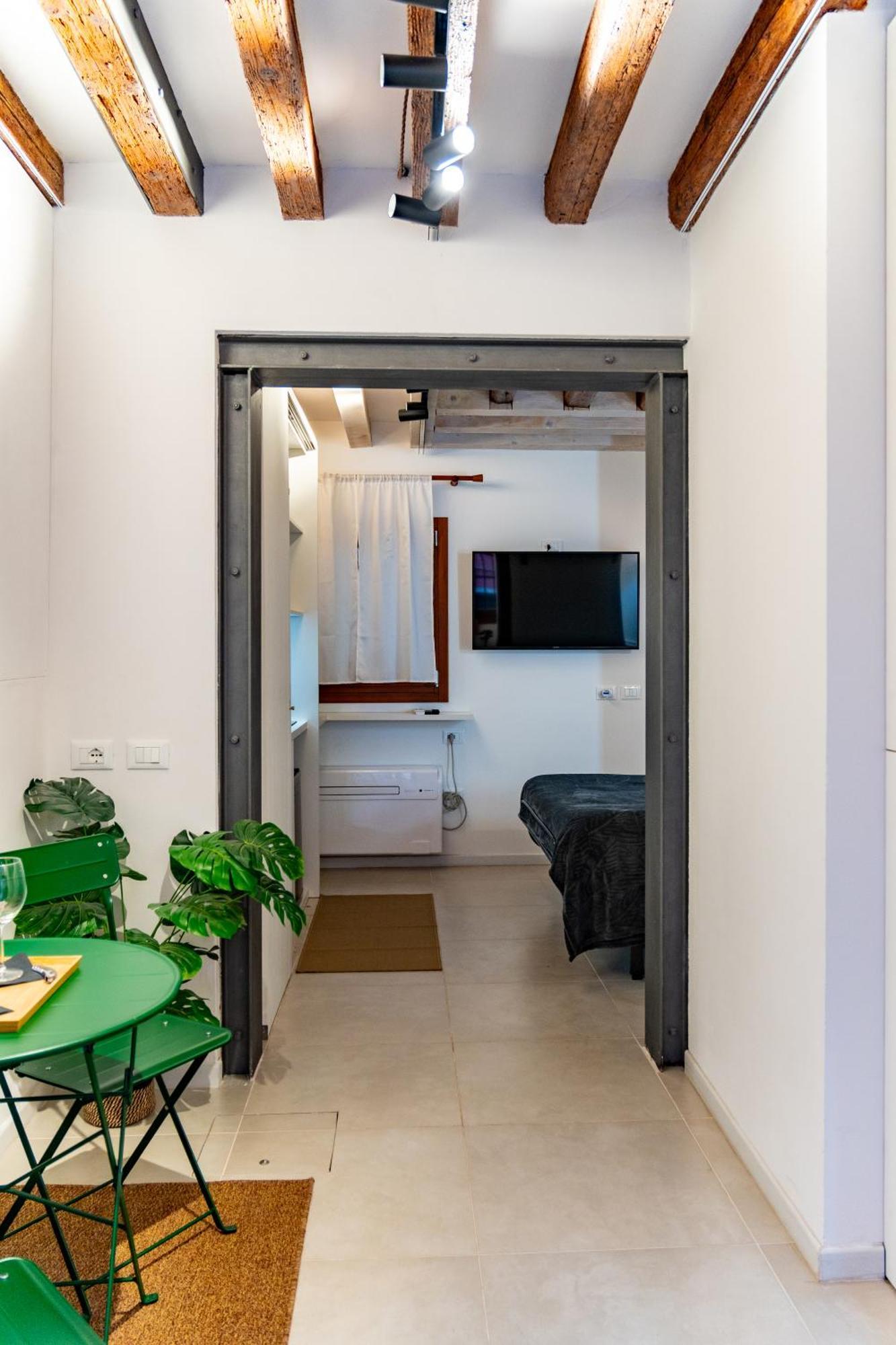 Apartment Recreate - Biennale Venice