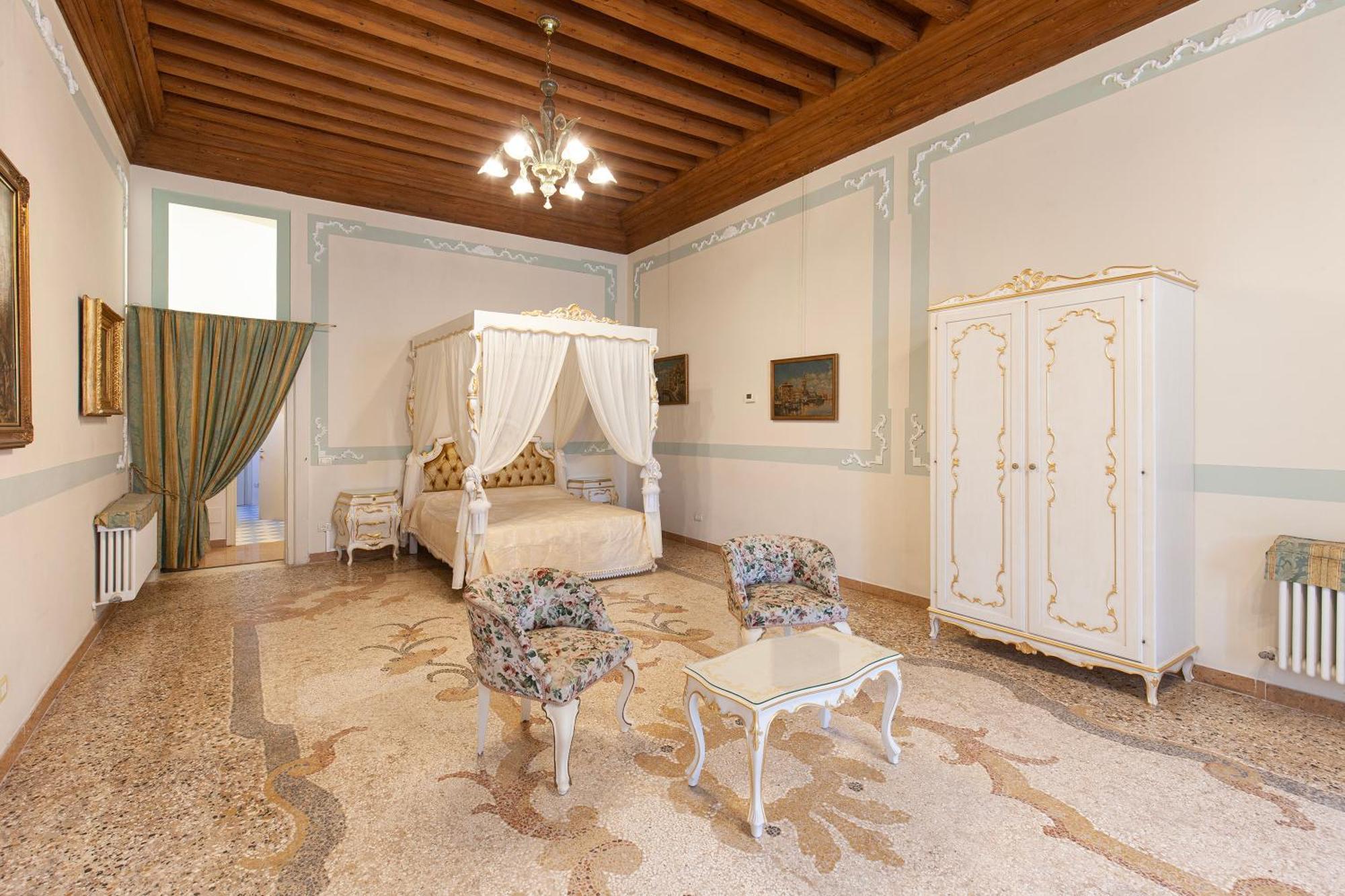 Luxury Pesaro Papafava Apartment