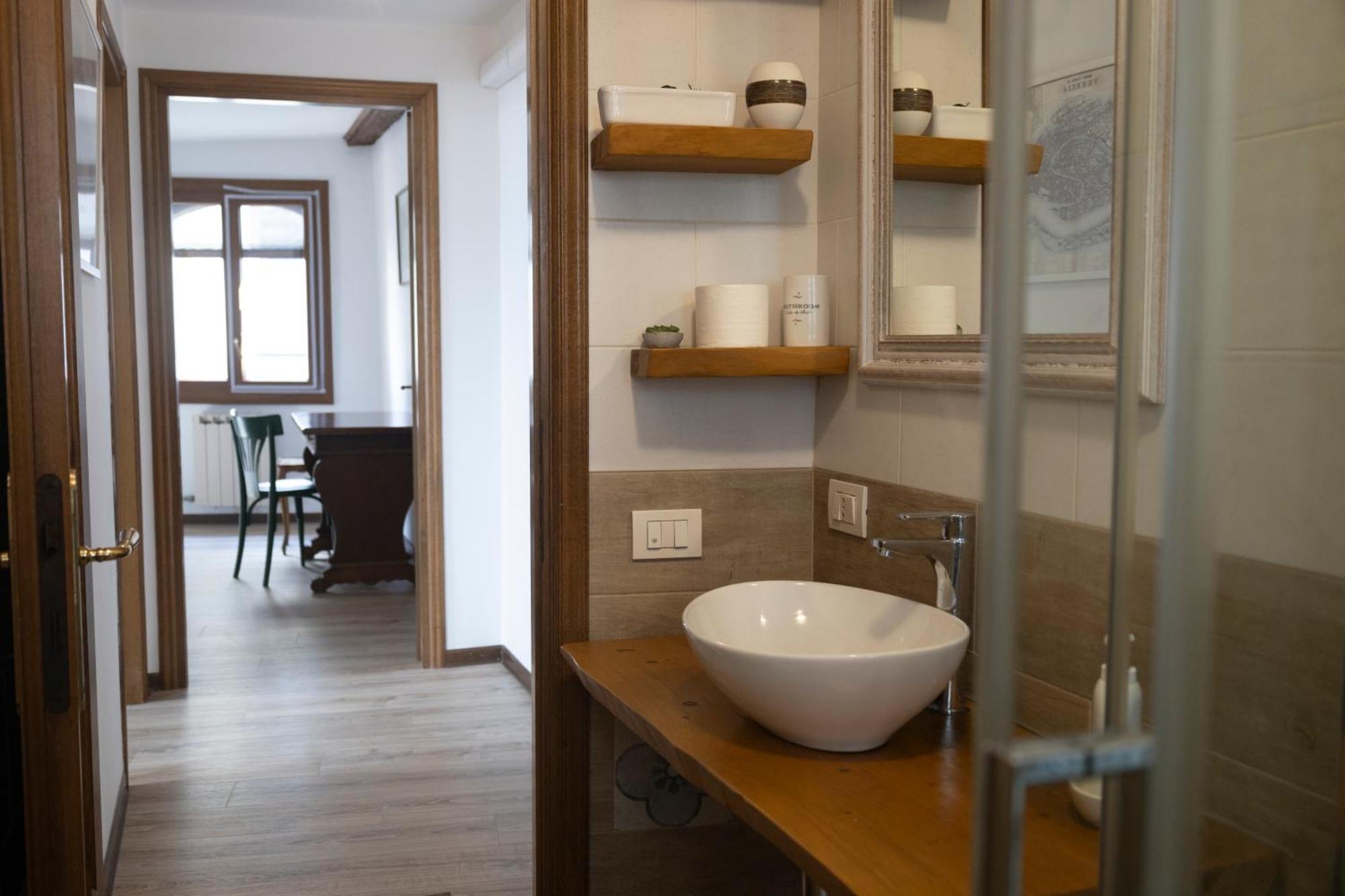 San Luca 1836 Apartment