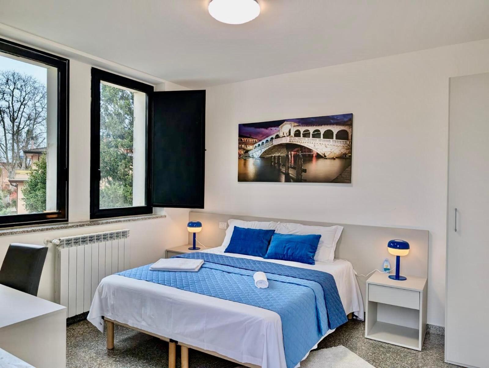 Luxury Apartment *