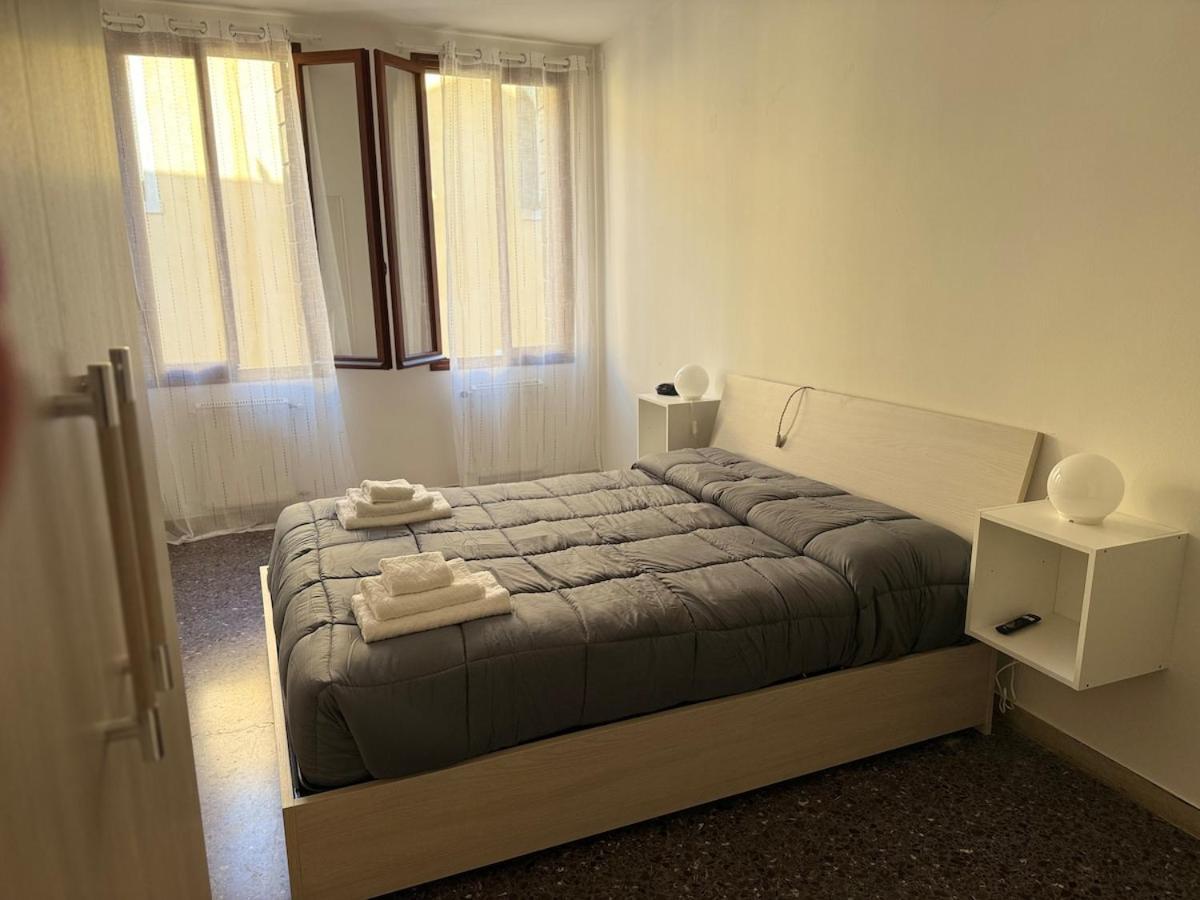 Accademia With Gym In Center Appartamento *