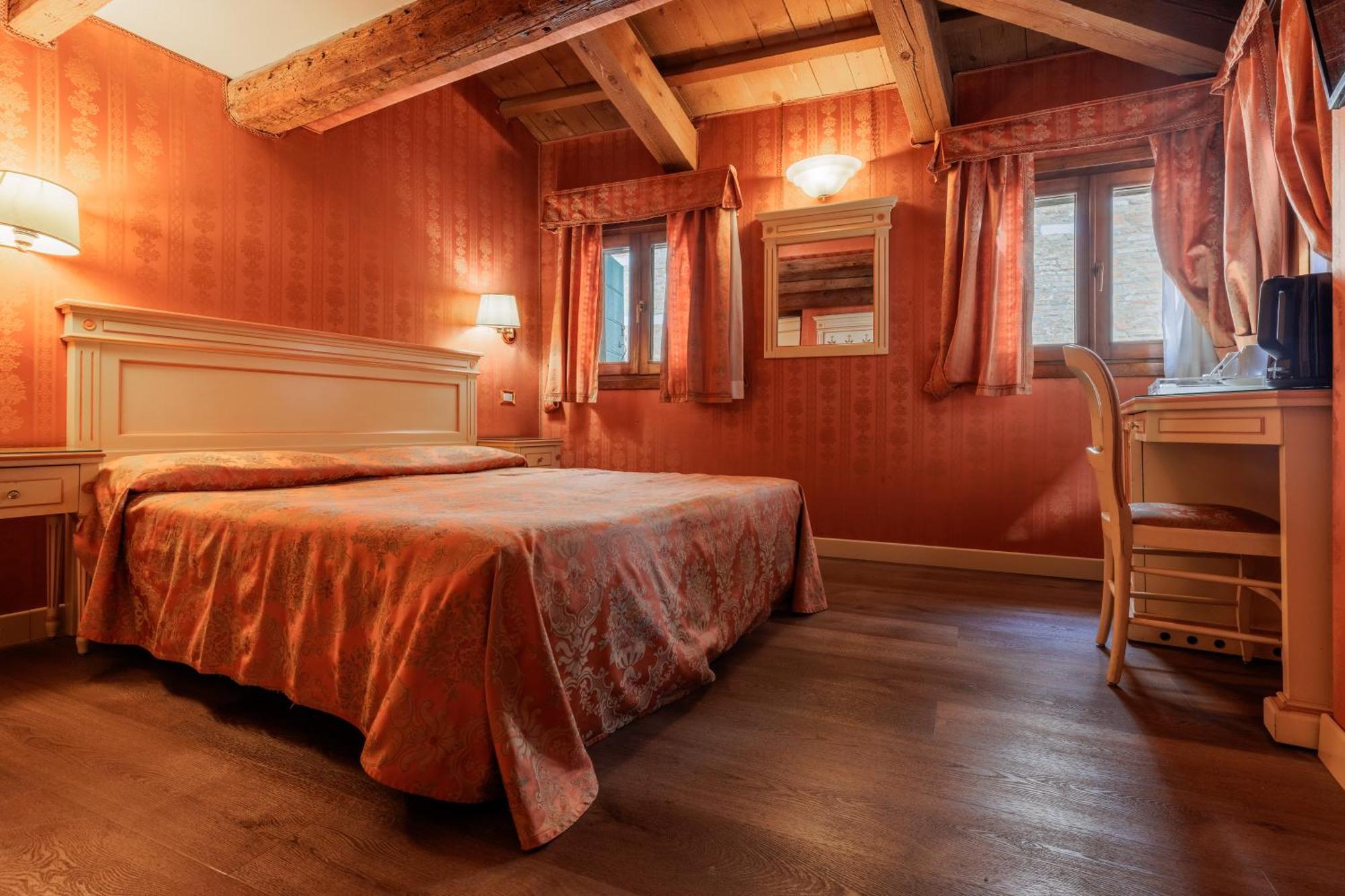 Lanterna Di Marco Polo 3*