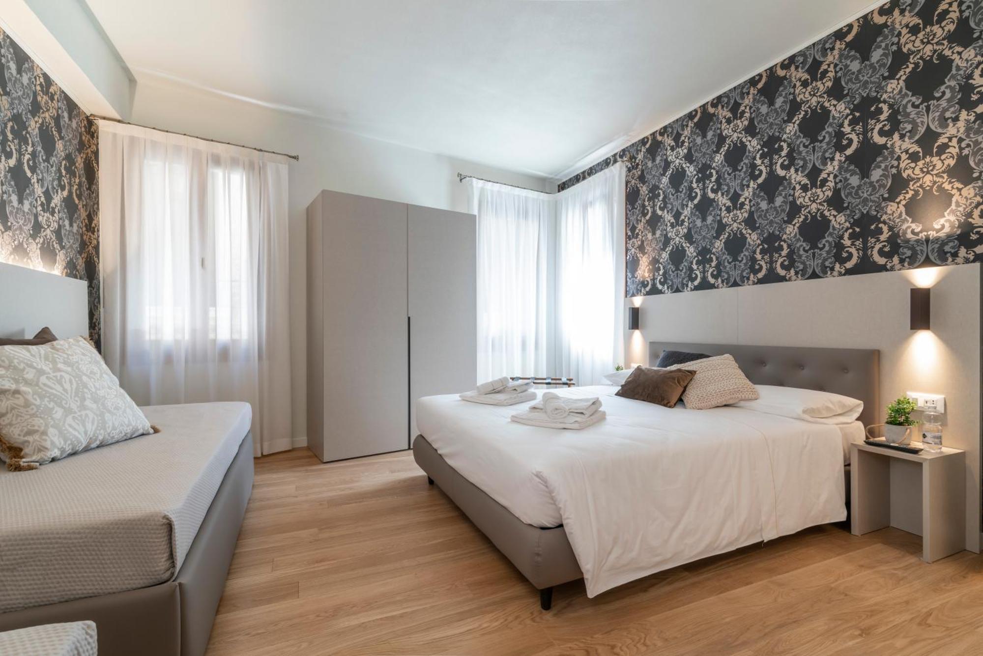 Grifoni Boutique Venice