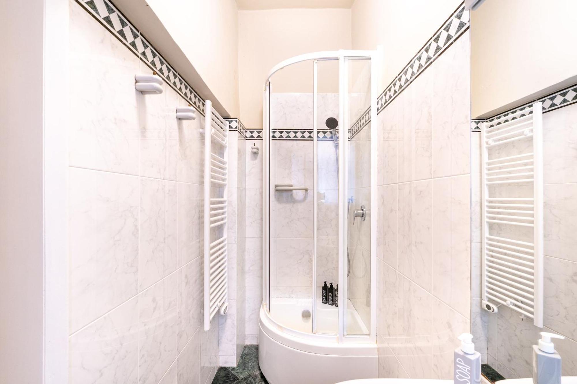 Vintage Charm & Color, And Spacious * Venice