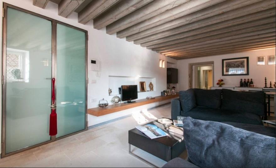Palazzo Smith Valmarana * Venice