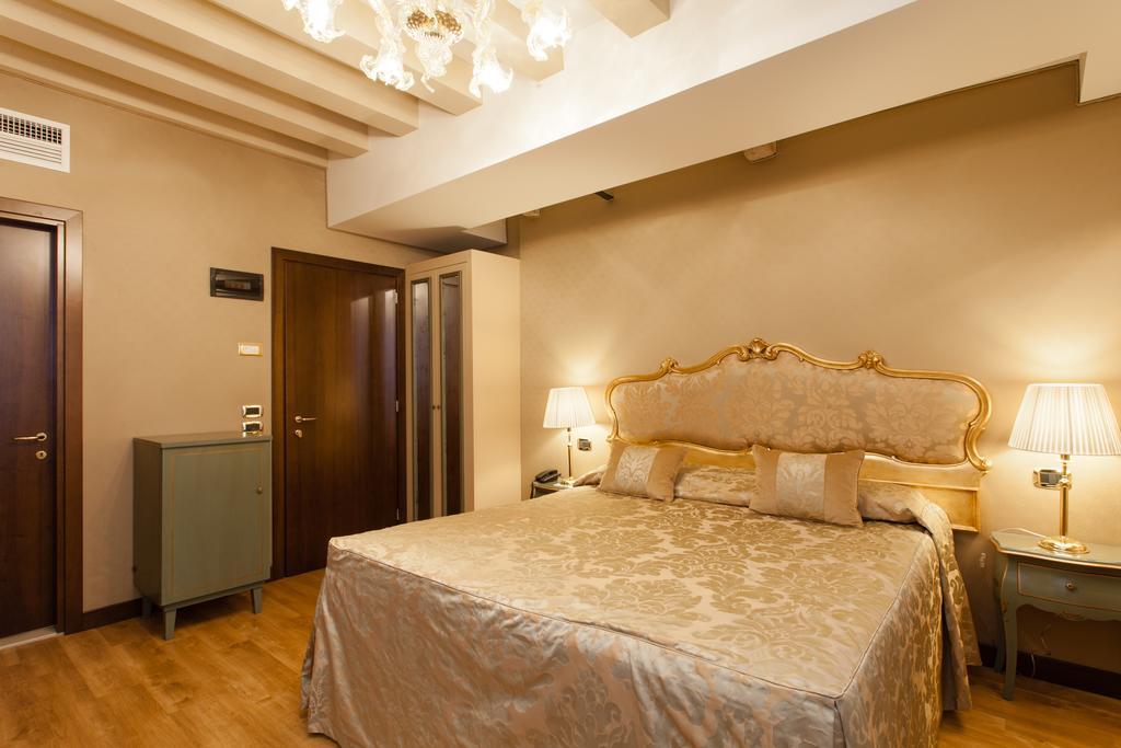 Al Ponte Mocenigo Hotel