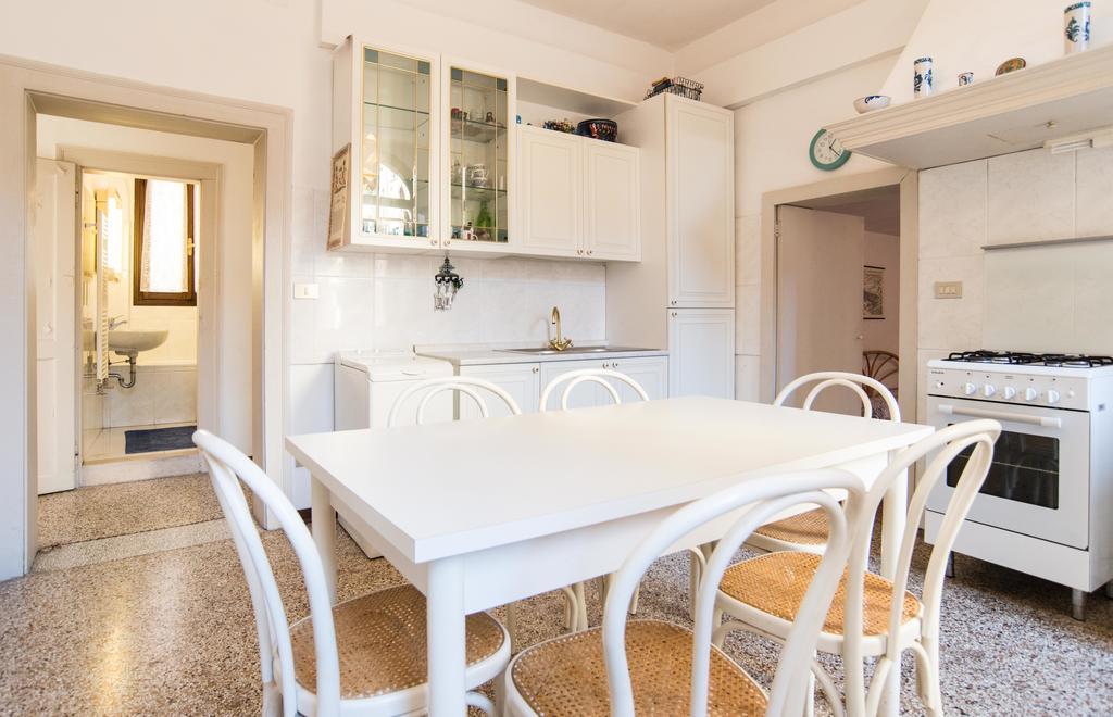 Apartment Lustraferi *