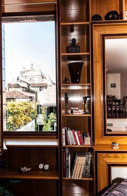 Palazzo San Marco: Historic With Lift Apartment *