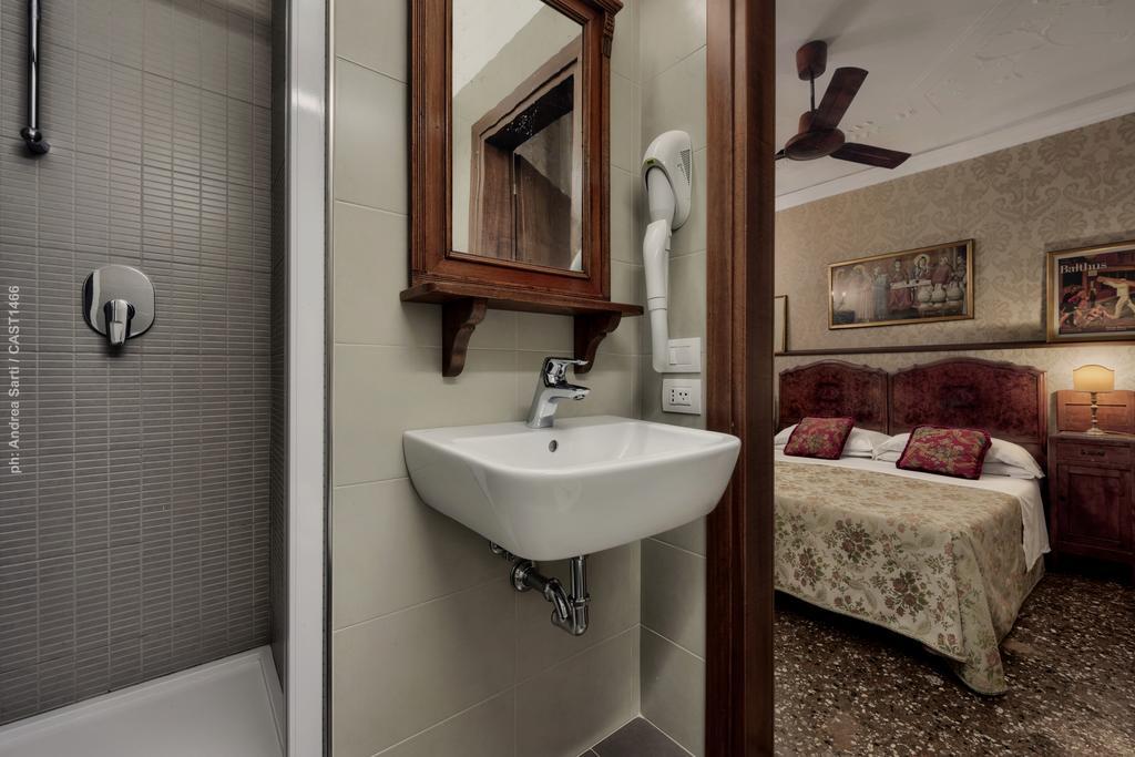 Hotel Galleria Venice