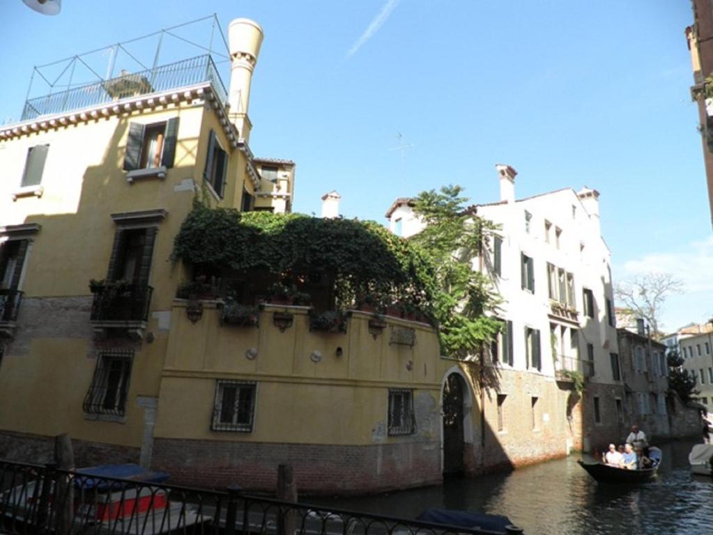 Casa de hóspedes De L'osmarin Suites Veneza