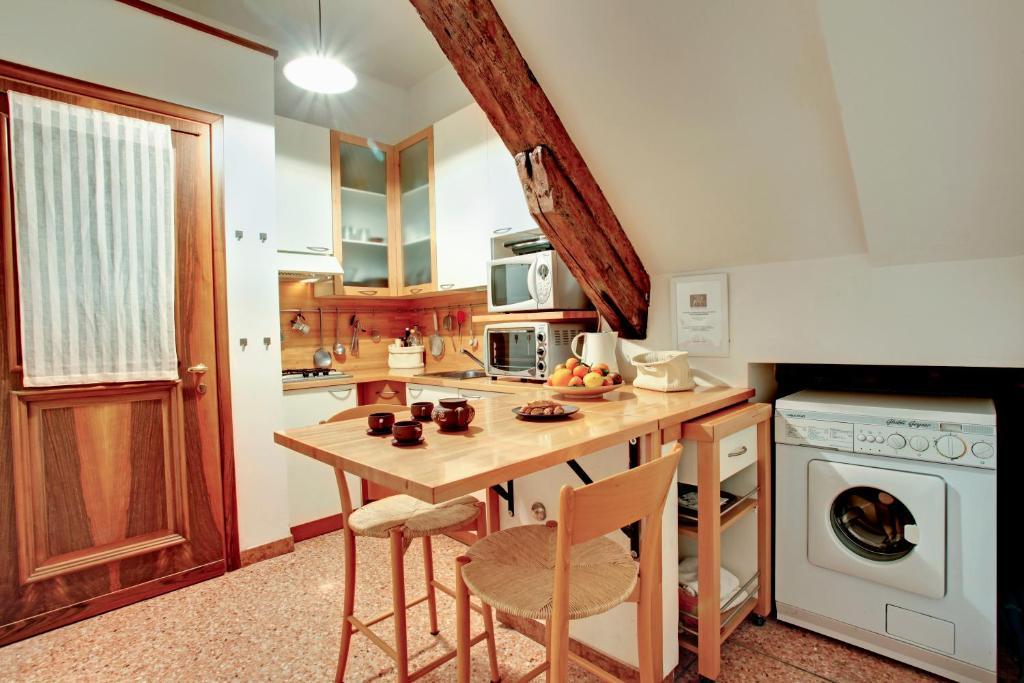 Ca' Cortigiane Apartment *