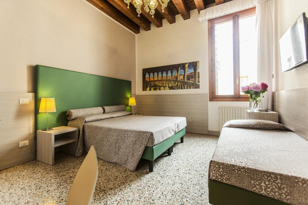 Bed & Breakfast Foresteria Levi 2*