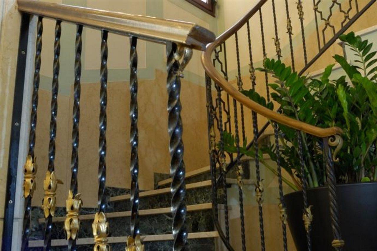 Hotel Basilea 3*