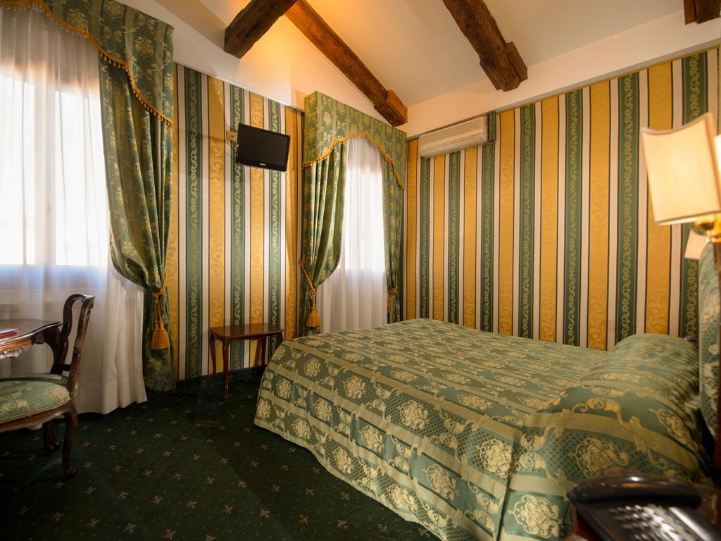 Centauro 3* Venice