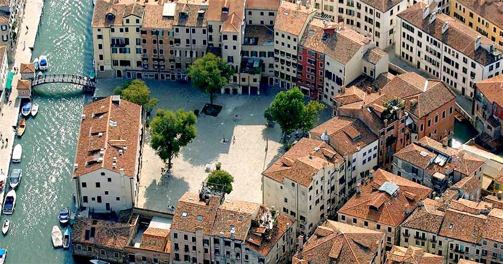 Ca Farnese Apartment Venice