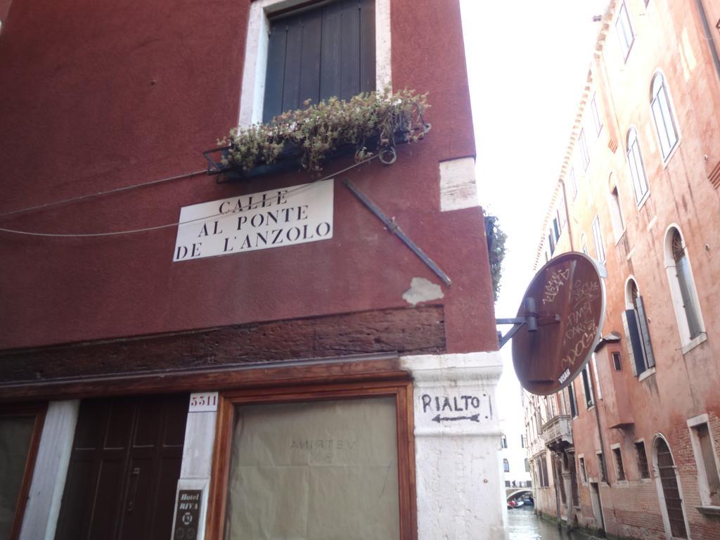 Youth Palace Hostel