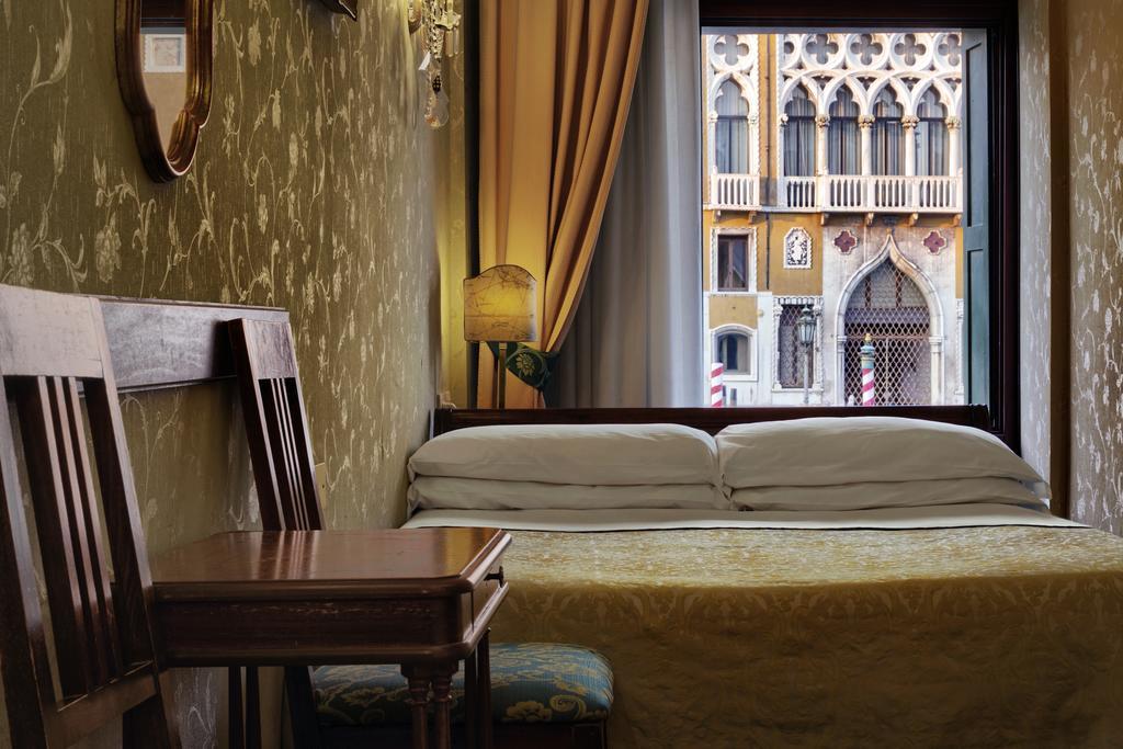 Hotel Galleria *