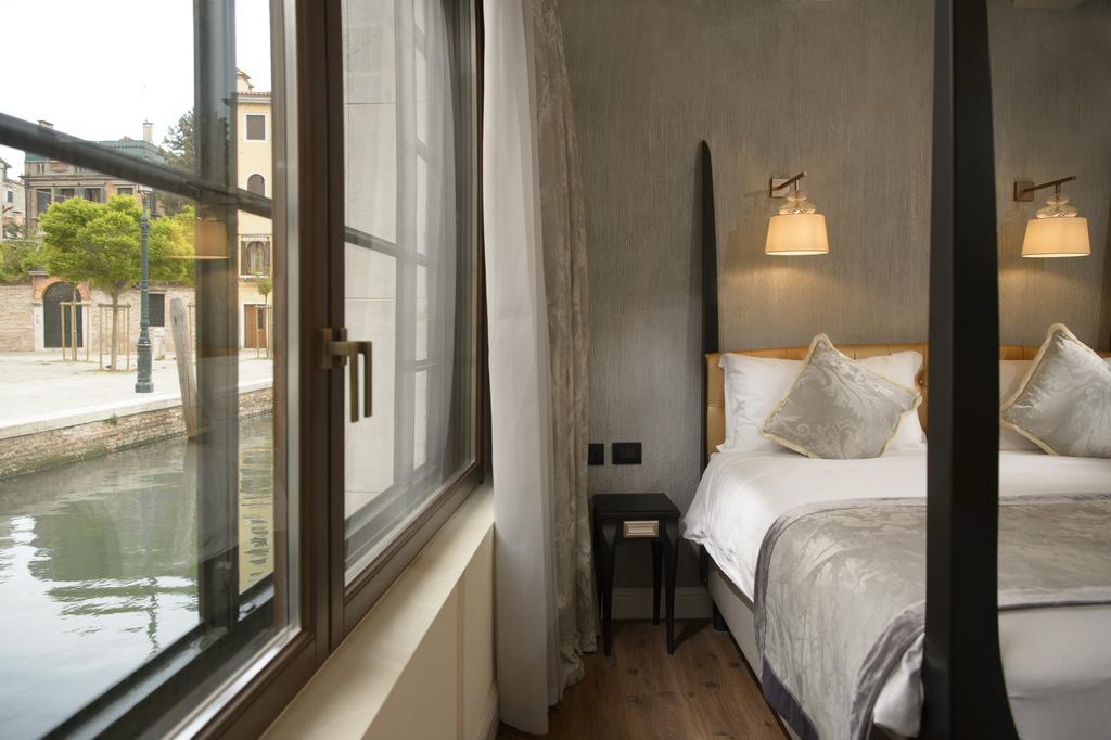 Hotel Palazzo Veneziano - Collection
