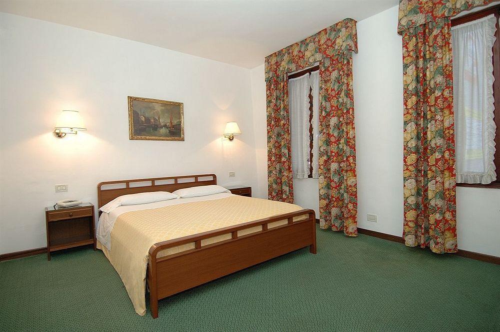 Casanova Hotel 4*