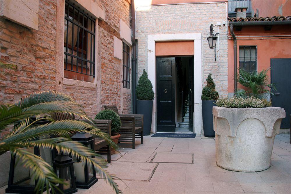 Ca' Della Corte Bed & Breakfast 2*
