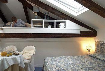 Ca' Della Corte Bed & Breakfast 2*