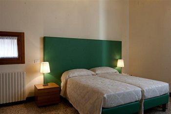 Foresteria Levi 2* Venice