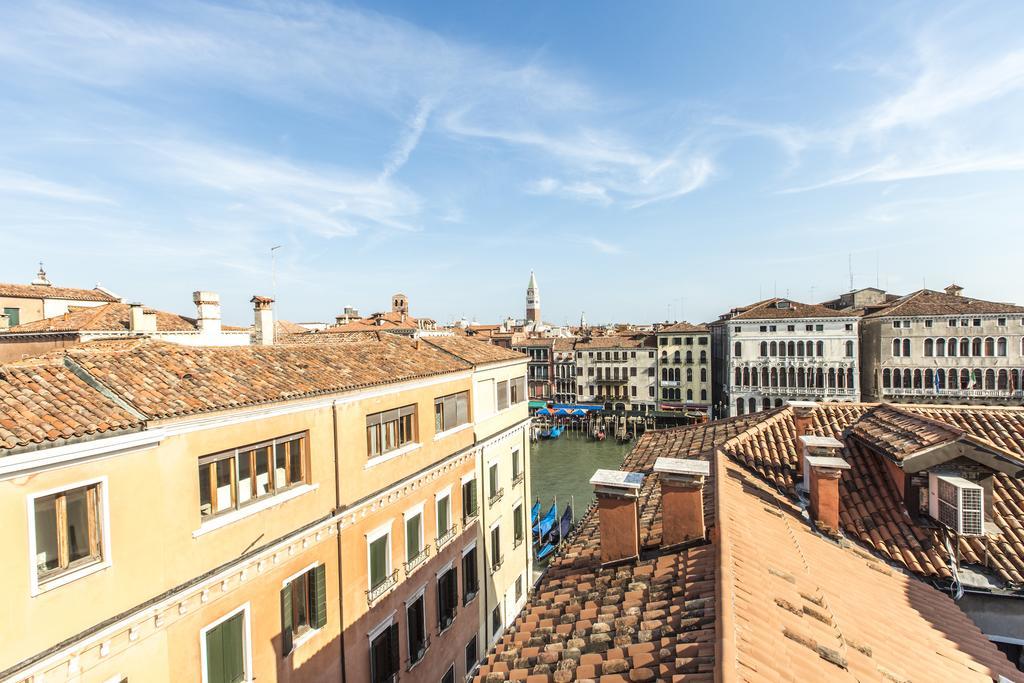 Apartment Grand Canal Design *