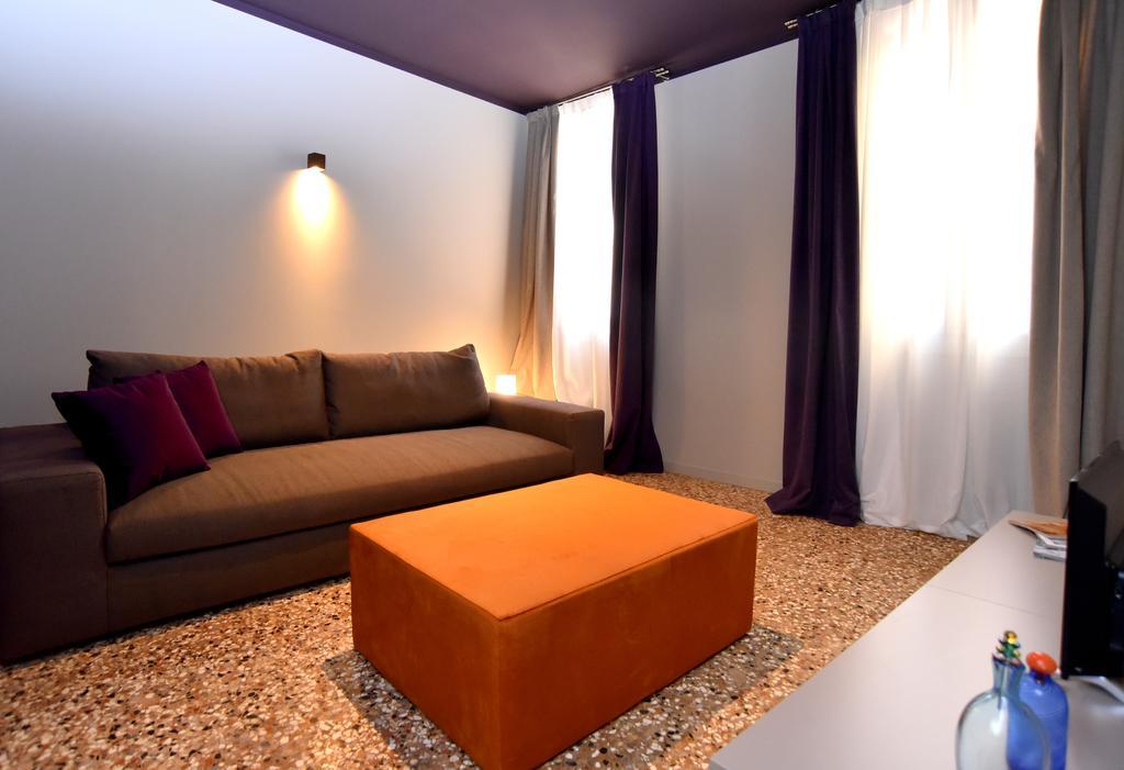 Apartment Arsenale 3880 *