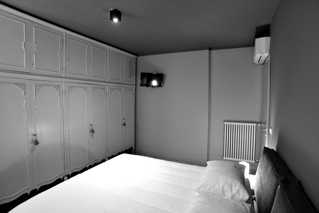 Arsenale 3880 *