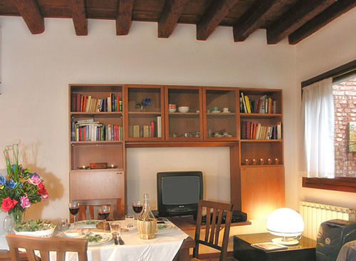 Apartment Romantic