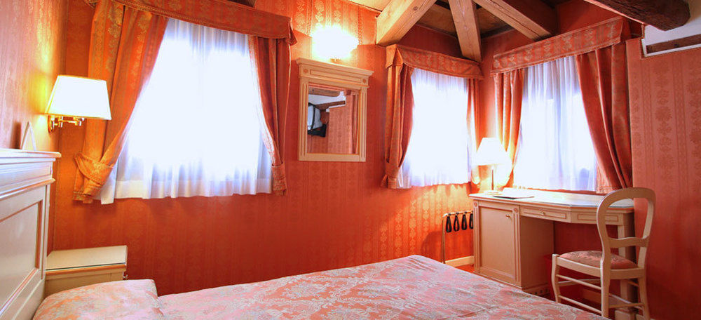 Bed & Breakfast Lanterna Di Marco Polo 3*