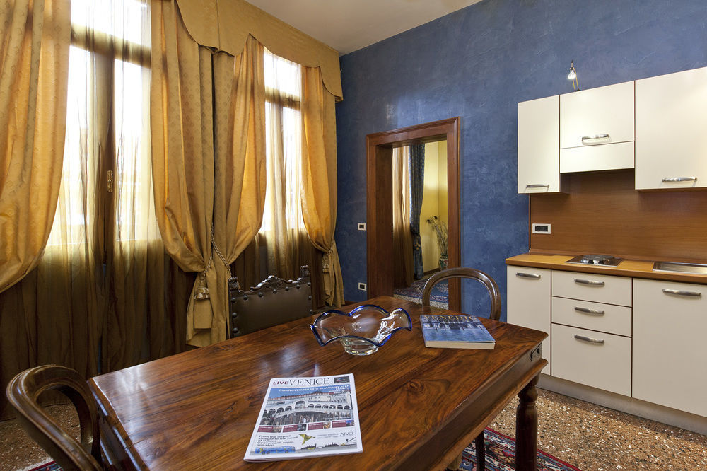 Odoni Aparthotel *