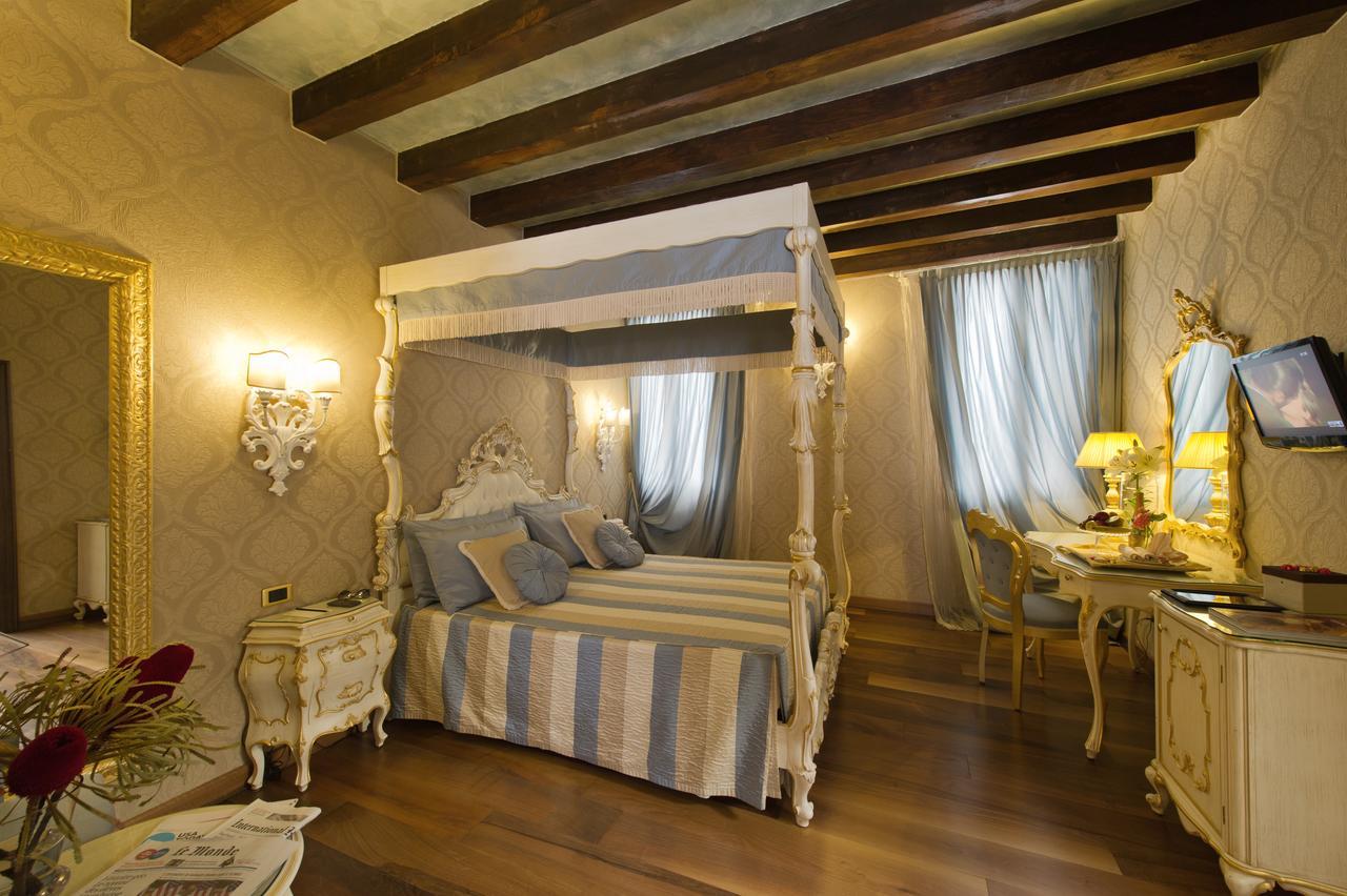 Savoia & Jolanda Venice