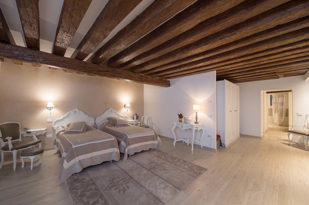Savoia E Jolanda * Veneza