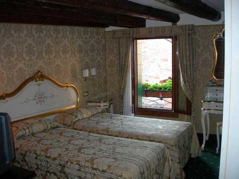 Correr Guest house 3*