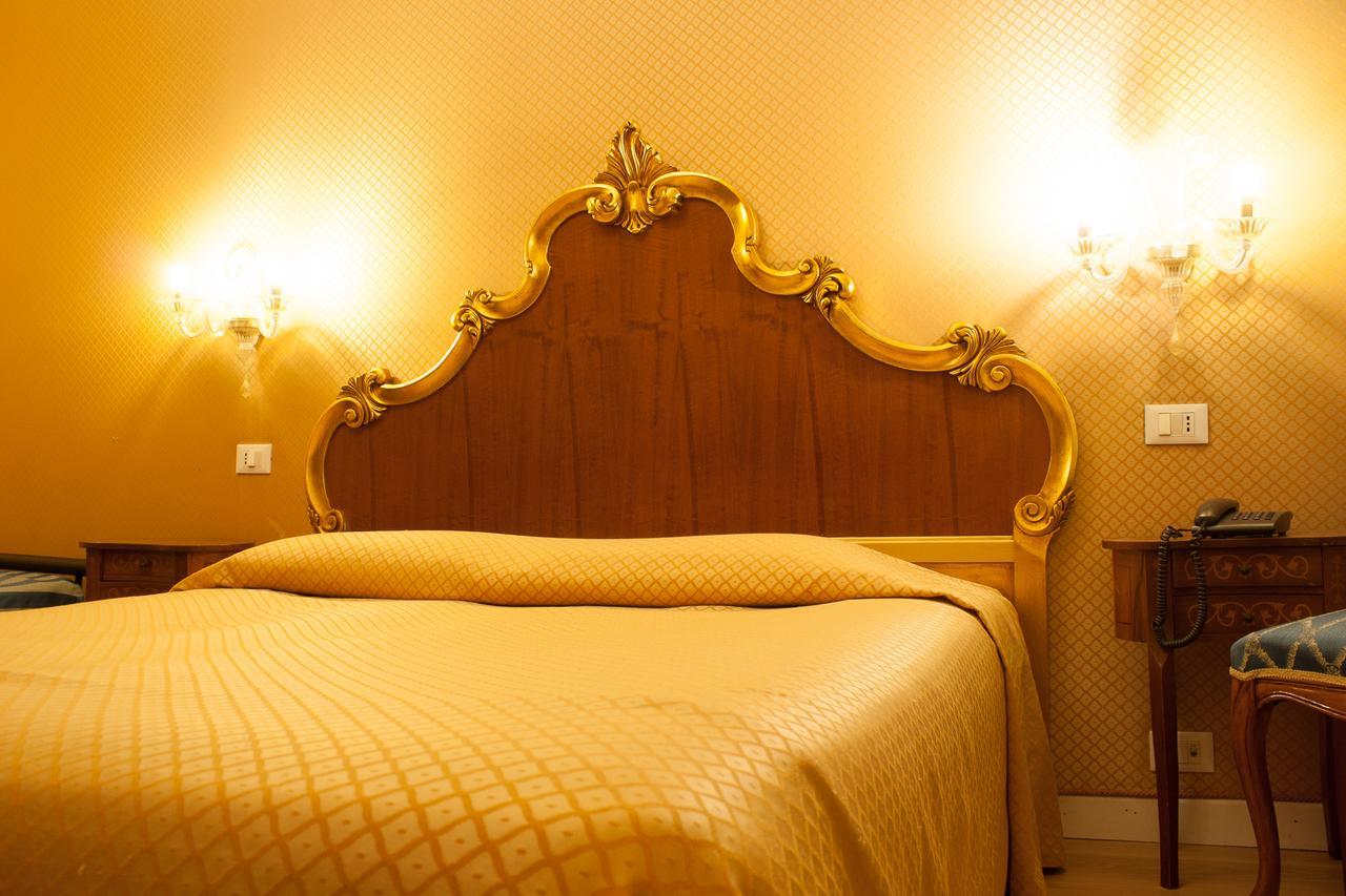 Canal Hotel Venice