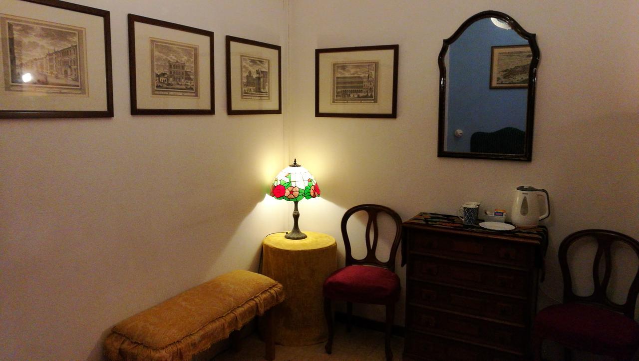 Alloggi Scala Del Bovolo Affittacamere 3*