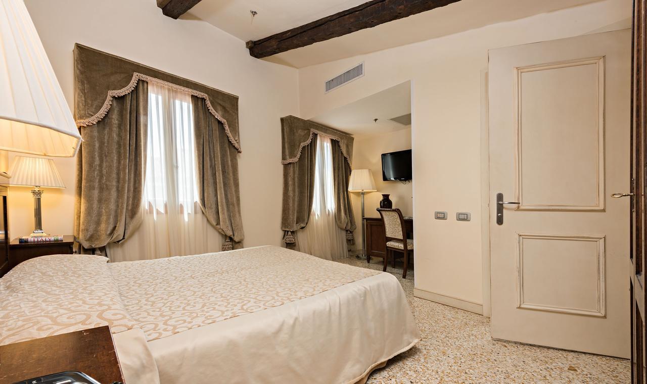 Dell'opera Veneza